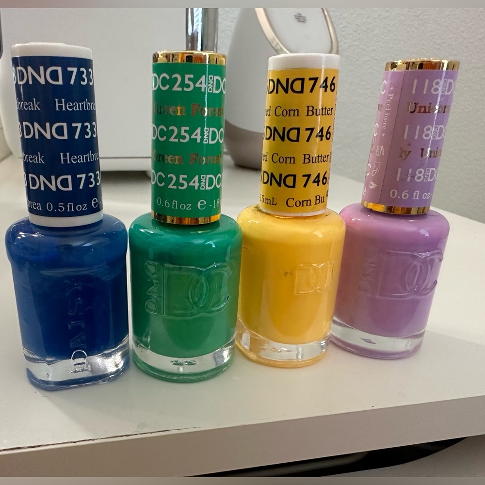 7 DND nail polish shades